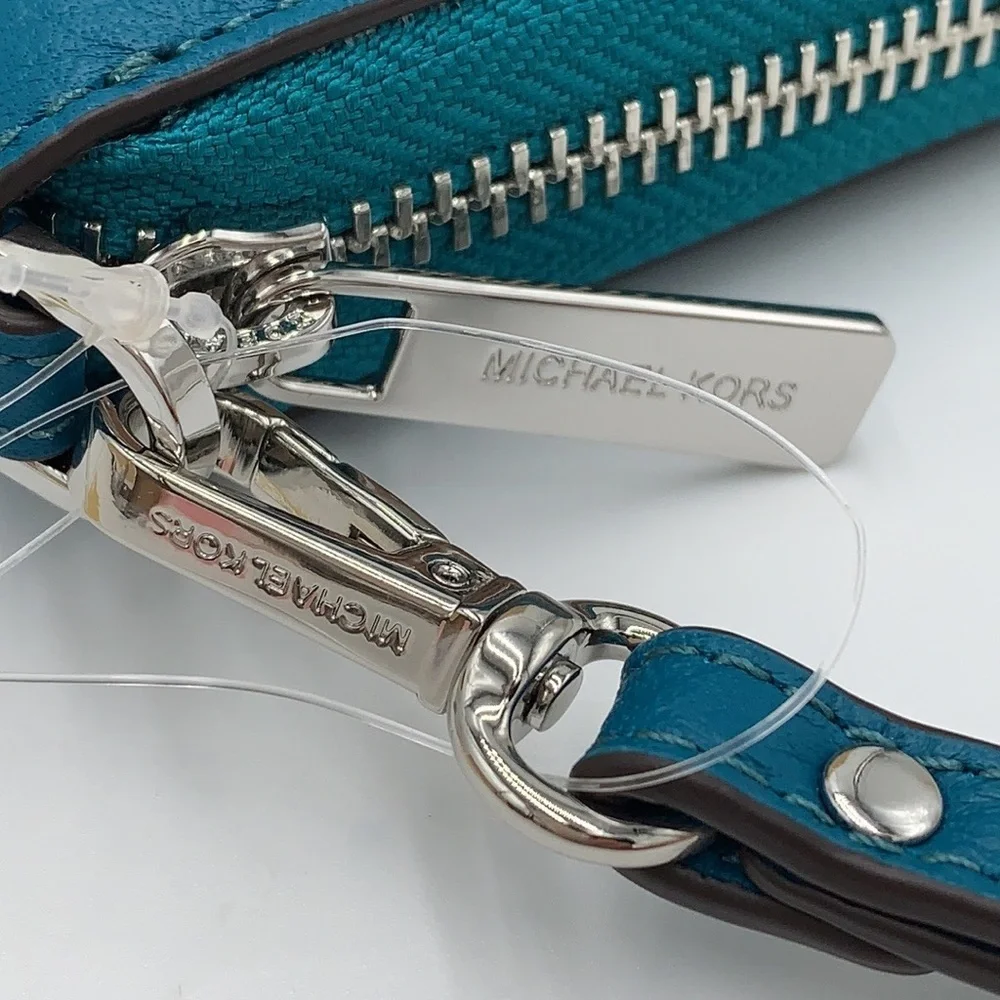 NWT MICHAEL KORS LARGE CONTINENTAL WRISTLET LAGOON COLOR
